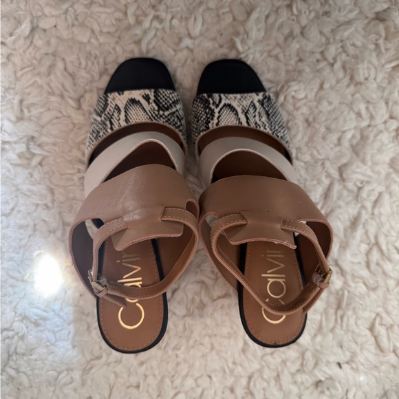 Calvin Klein® Caran sandal. - Picture 14 of 14